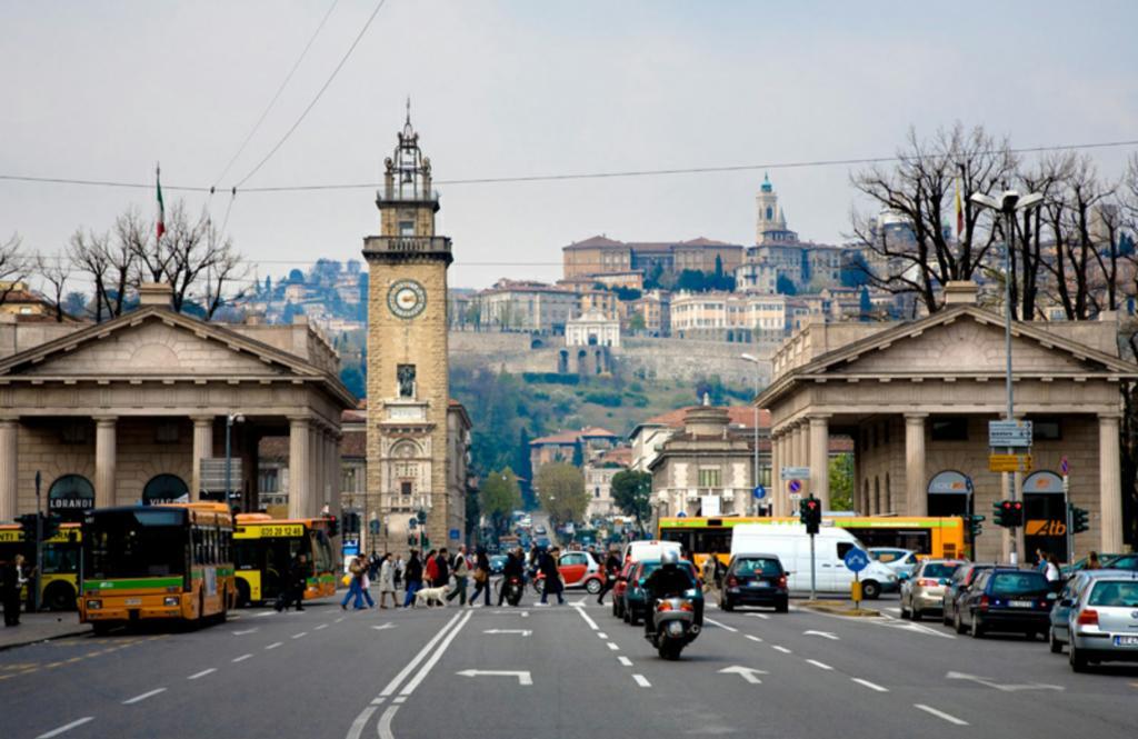 Donizetti Royal Hotel Bergamo Exterior foto